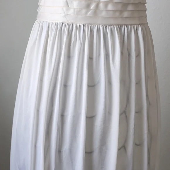 Vintage Lily Of France Night Gown - Picture 3 of 6